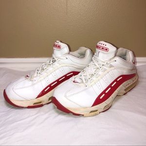 VINTAGE NIKE AIR MAX